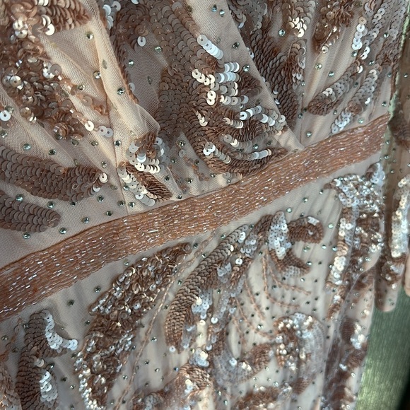 Mac Duggal SEQUINED FAUX WRAP SPLIT LONG SLEEVE GOWN size 4 NEW $598 - Picture 11 of 17